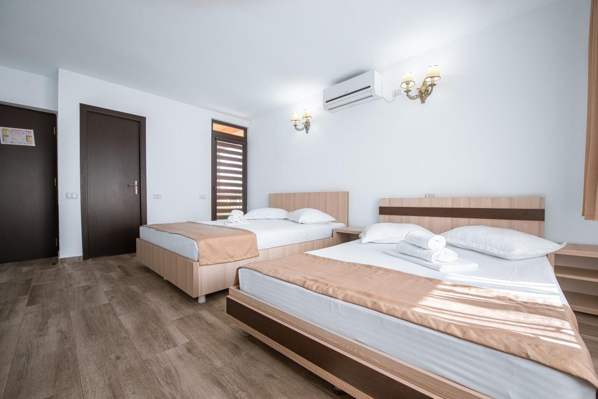 Vila Puky Neptun Extérieur photo
