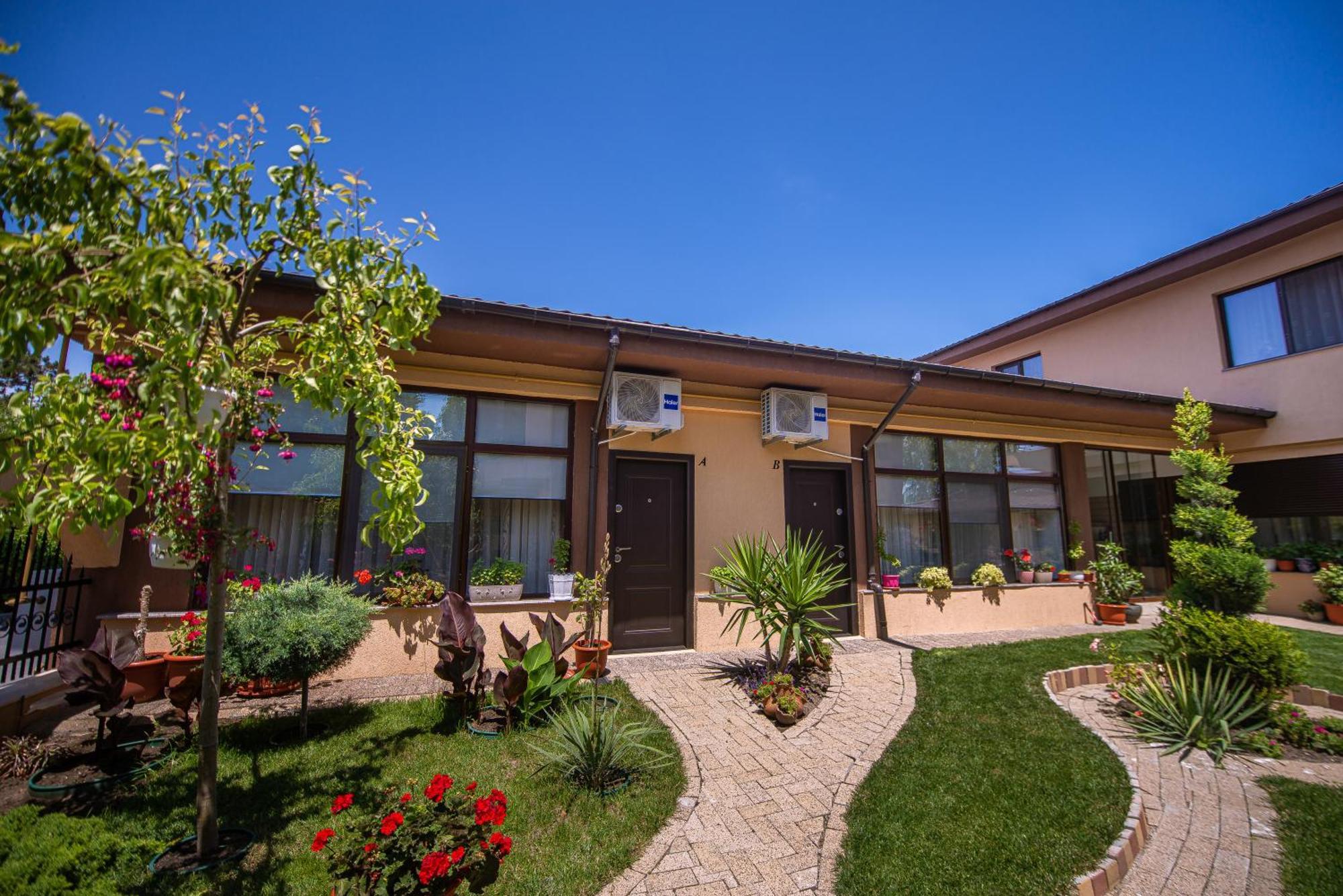 Vila Puky Neptun Extérieur photo